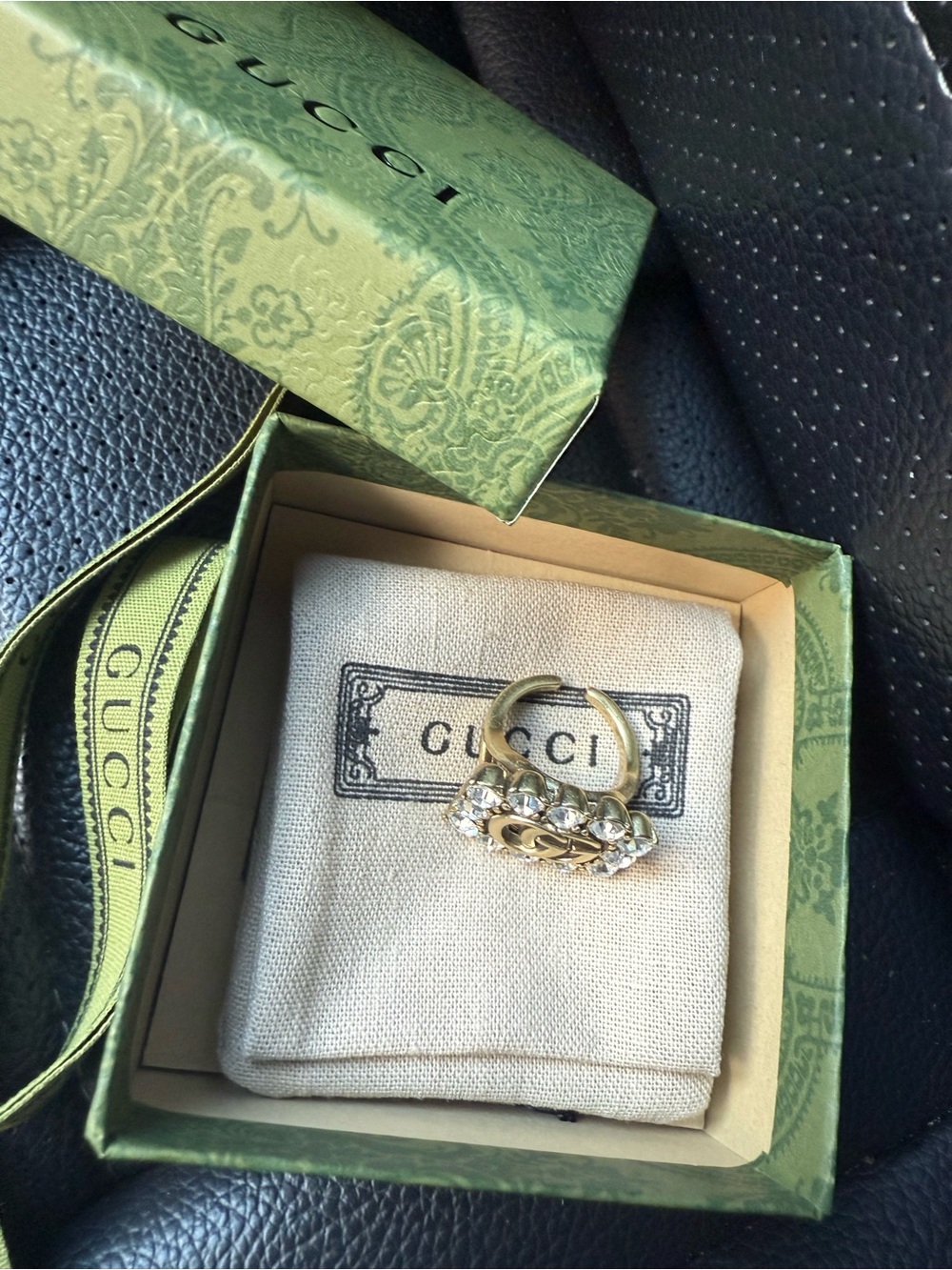 Gucci Gold Crystal Chain-Link Ring
